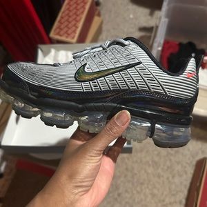 Vapormax 360 size 7.5 mens (9 women’s)